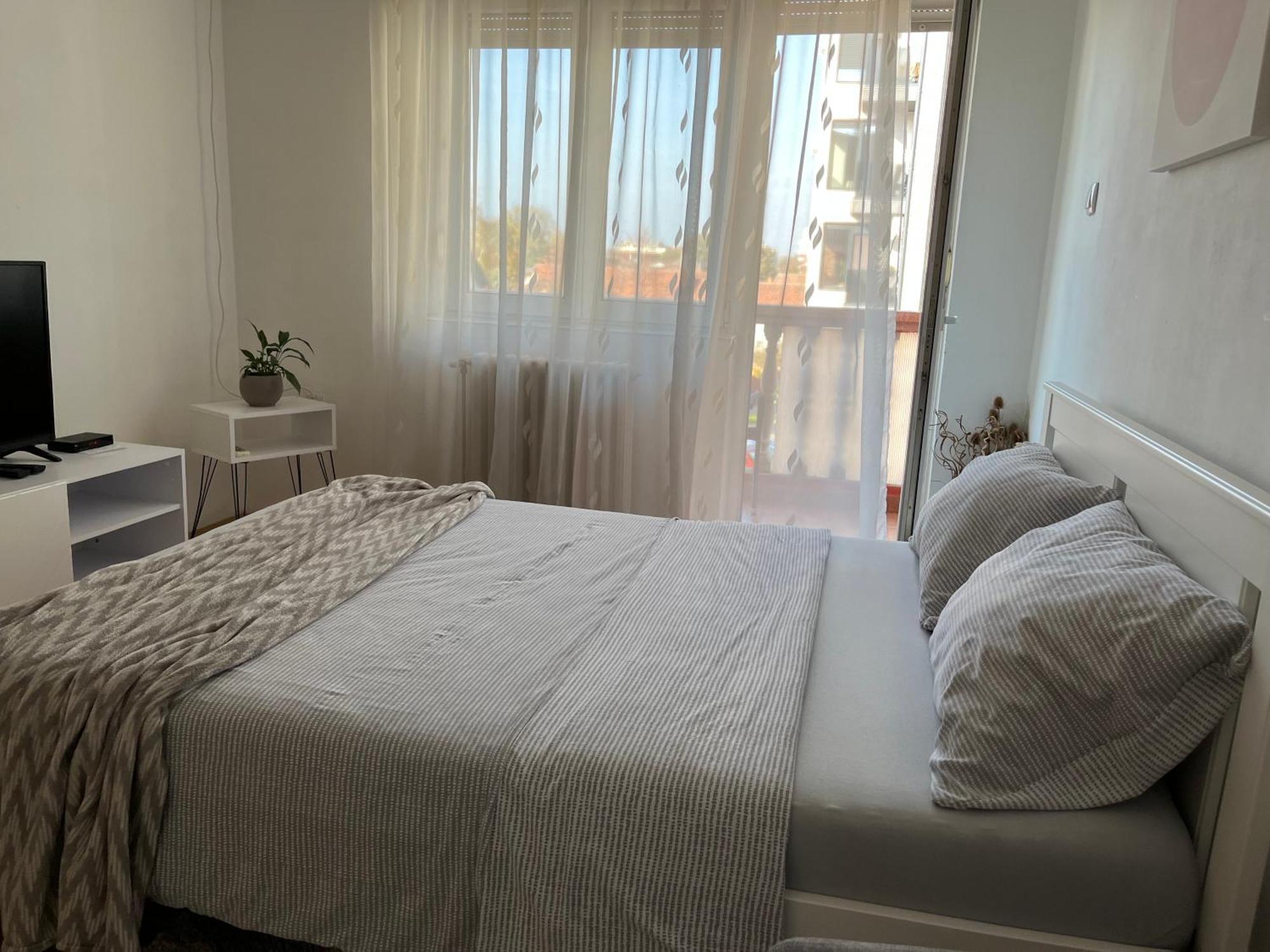 Nikola Ns2 Apartment Novi Sad Luaran gambar